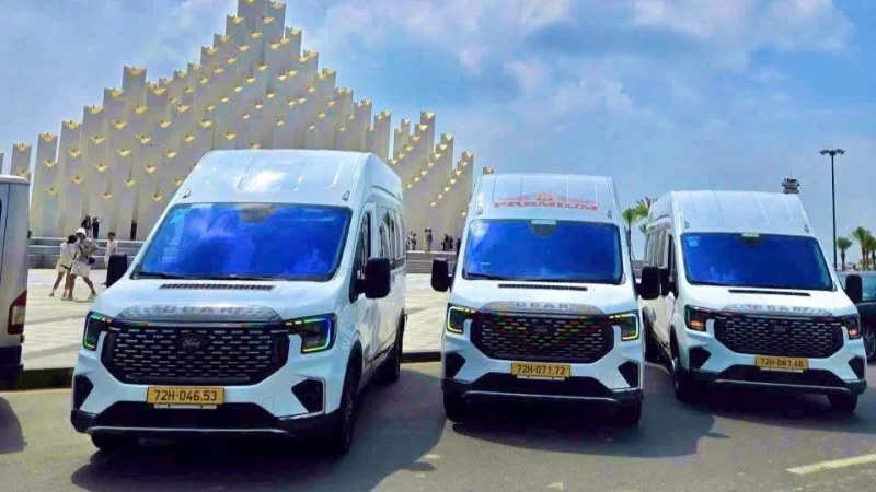 Nội thất xe Limousine cao cấp chạy tuyến Sài Gòn Hồ Tràm Vũng Tàu